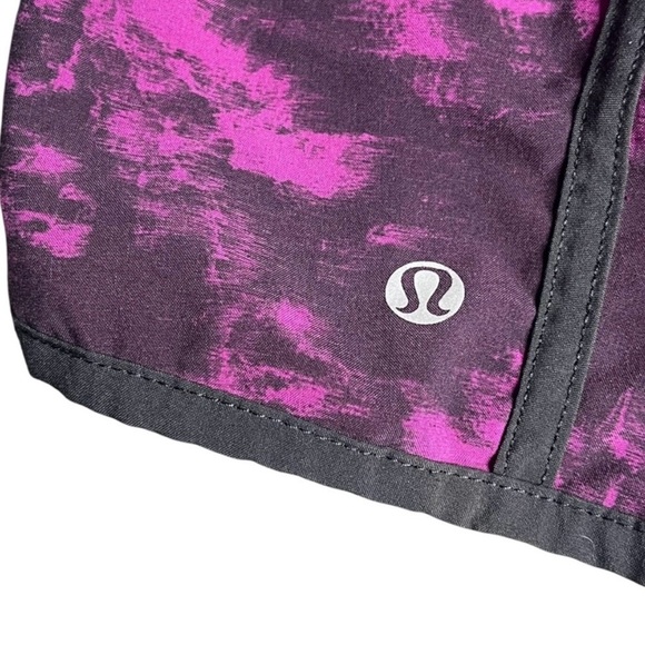 Lululemon Tracker Short III 4-way Stretch In Plum Black/Black Size 12 - Picture 3 of 7